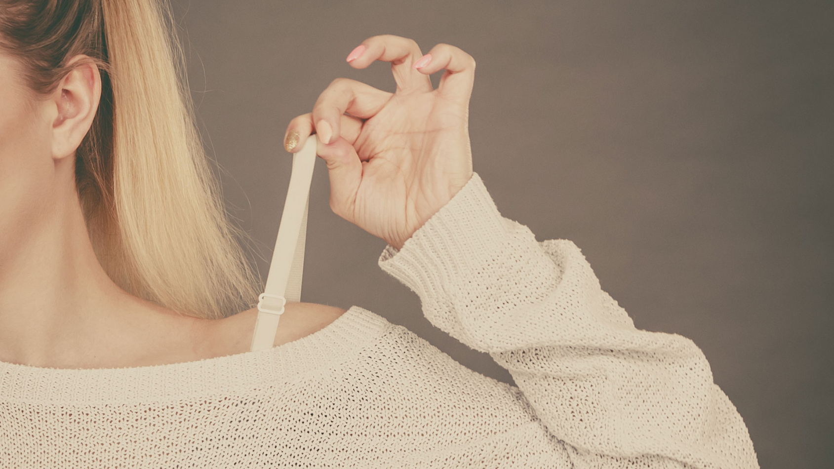 Därför ska axelbanden inte göra jobbet i din BH